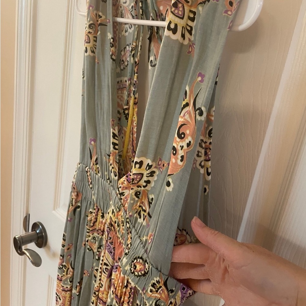 America and Beyond green medallion print Maxi Dress - Picture 8 of 11